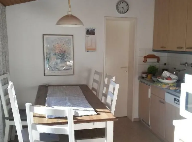 Gemuetlicher Semesterbostad *